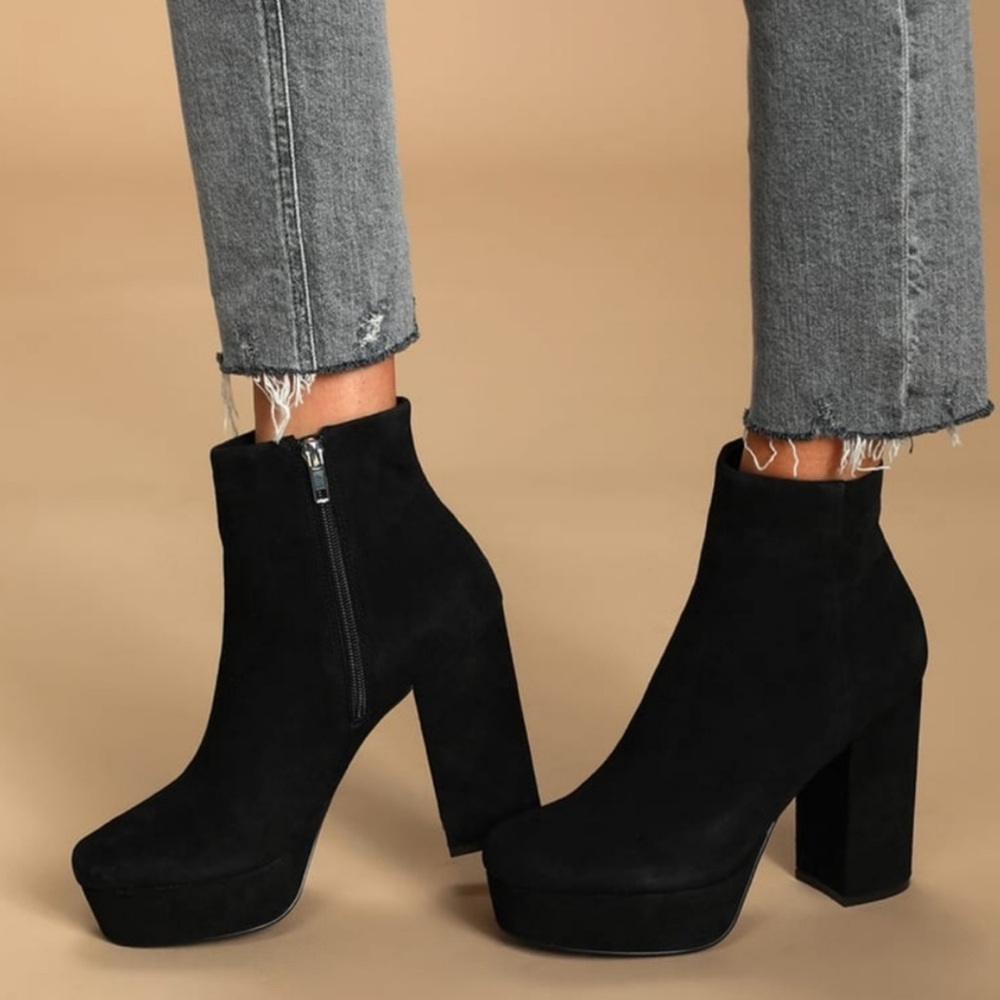 Steve Madden Platform Ankle Bootie- Black Suede, Size 8